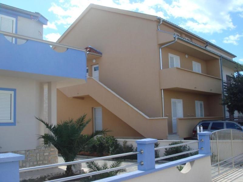 Apartments Domuzin Biograd Na Moru Εξωτερικό φωτογραφία