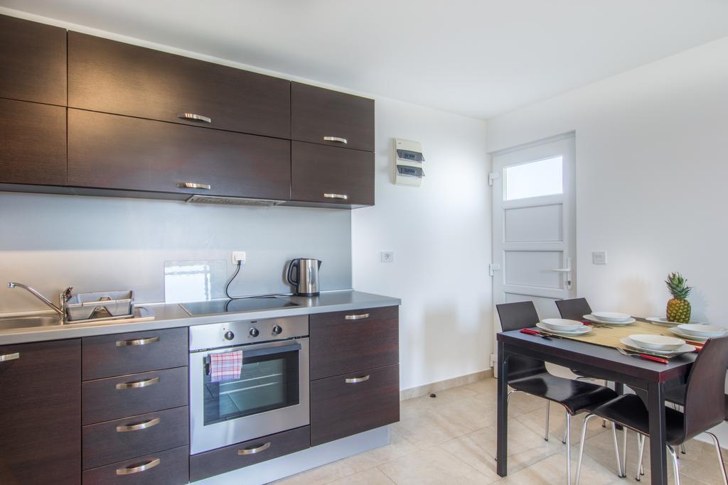 Apartments Domuzin Biograd Na Moru Εξωτερικό φωτογραφία