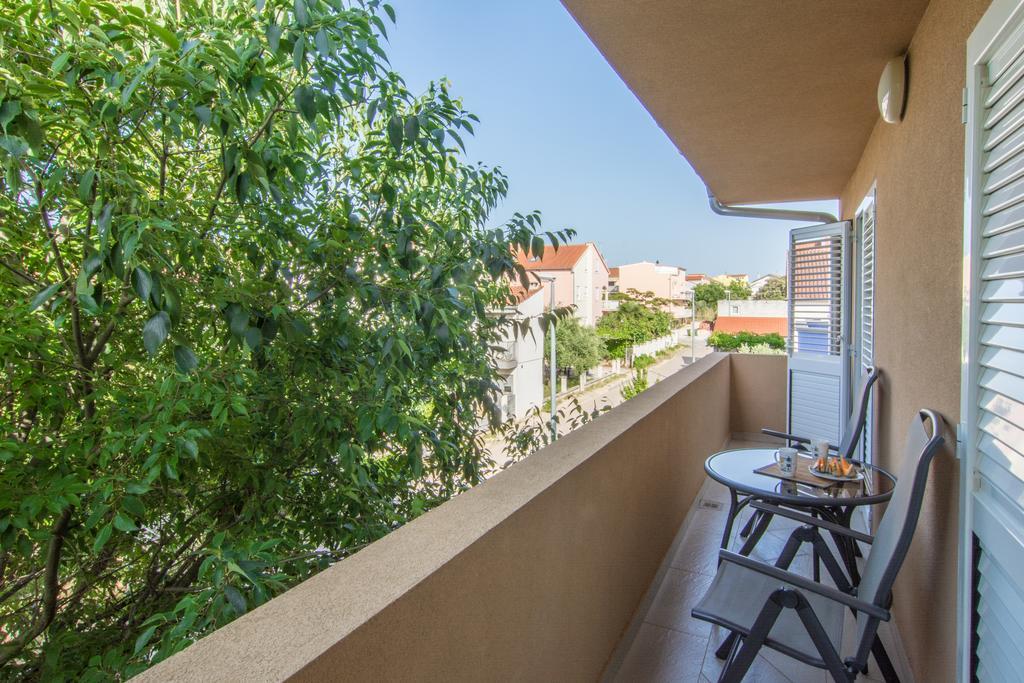 Apartments Domuzin Biograd Na Moru Εξωτερικό φωτογραφία