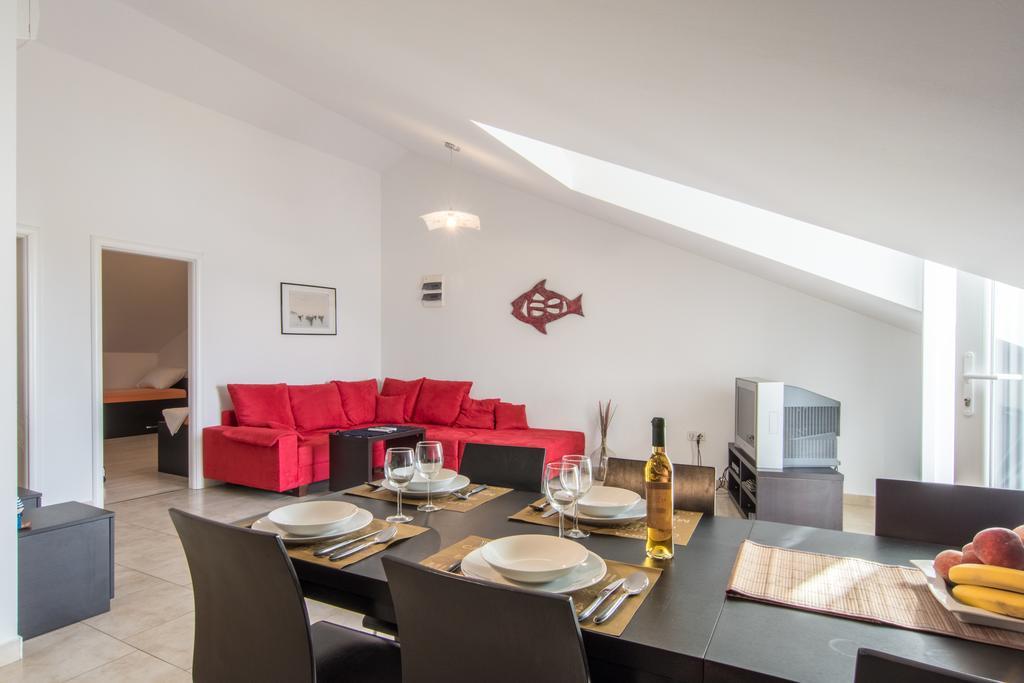 Apartments Domuzin Biograd Na Moru Εξωτερικό φωτογραφία